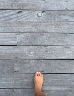 Lola Weippert feet photo thumbnail