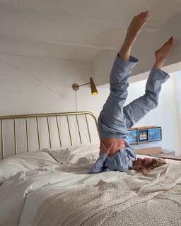 Lola Weippert feet photo thumbnail
