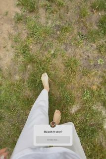 Lola Weippert feet photo thumbnail