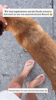 Lola Weippert feet photo thumbnail