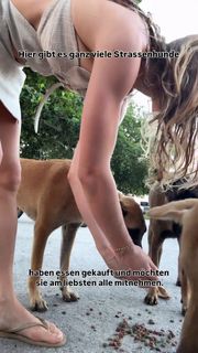 Lola Weippert feet photo thumbnail