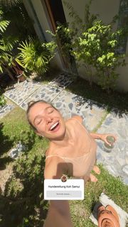Lola Weippert feet photo thumbnail