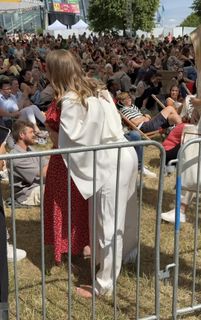 Lola Weippert feet photo thumbnail