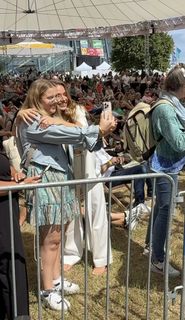 Lola Weippert feet photo thumbnail