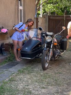 Lola Weippert feet photo thumbnail