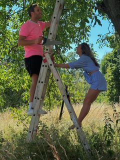 Lola Weippert feet photo thumbnail