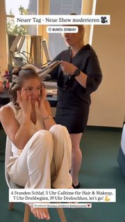 Lola Weippert feet photo thumbnail