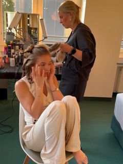 Lola Weippert feet photo thumbnail