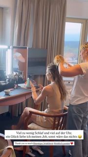 Lola Weippert feet photo thumbnail