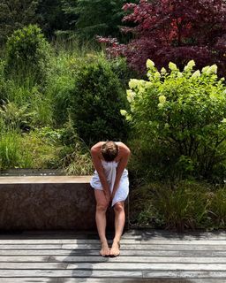 Lola Weippert feet photo thumbnail