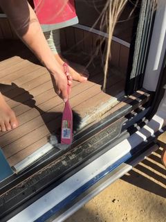 Lola Weippert feet photo thumbnail