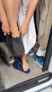 Lola Weippert feet photo thumbnail