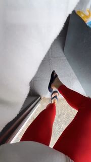 Lola Weippert feet photo thumbnail