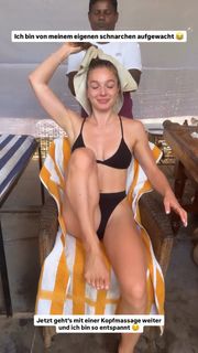 Lola Weippert feet photo 2