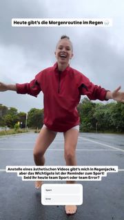 Lola Weippert feet photo 2