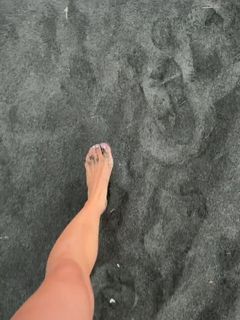 Lola Weippert feet photo 2