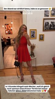 Lola Weippert feet photo 2
