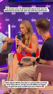 Lola Weippert feet photo 1