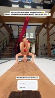 Lola Weippert feet photo 1