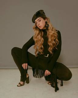 Lola Índigo feet photo thumbnail