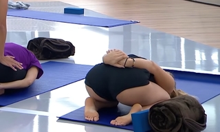 Lola Índigo feet photo thumbnail