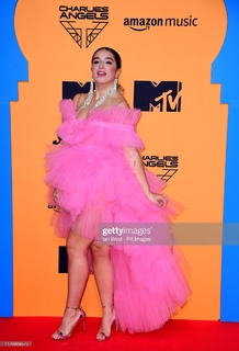 Lola Índigo feet photo thumbnail