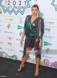 Lola Índigo feet photo thumbnail