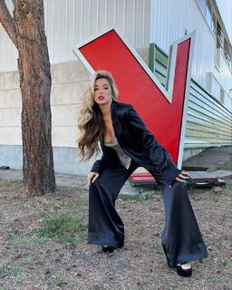 Lola Índigo feet photo thumbnail