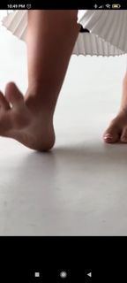 Lola Índigo feet photo thumbnail