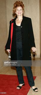 Lolita Davidovich feet photo 2