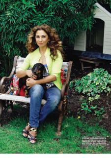 Lolita Flores feet photo 1