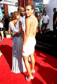 Lolo Jones feet photo thumbnail