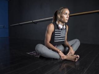Lolo Jones feet photo thumbnail