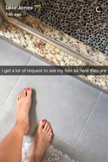 Lolo Jones feet photo thumbnail
