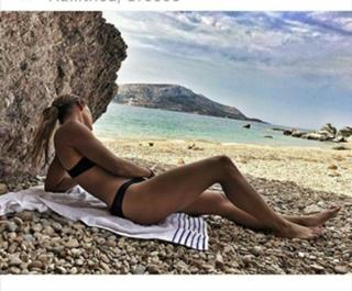Lolo Jones feet photo thumbnail