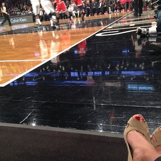 Lolo Jones feet photo thumbnail