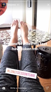 Lolo Jones feet photo thumbnail
