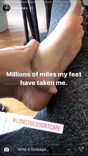 Lolo Jones feet photo thumbnail