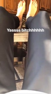 Lolo Jones feet photo thumbnail