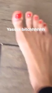 Lolo Jones feet photo thumbnail