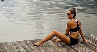 Lolo Jones feet photo thumbnail