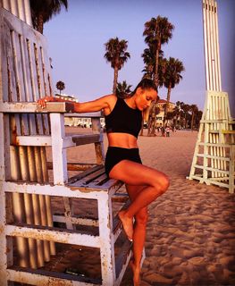 Lolo Jones feet photo thumbnail