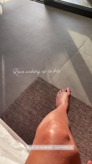 Lolo Jones feet photo thumbnail