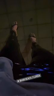 Lolo Jones feet photo thumbnail