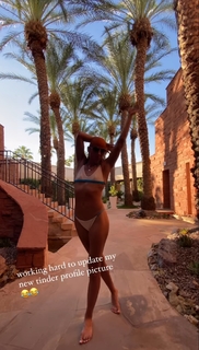 Lolo Jones feet photo thumbnail