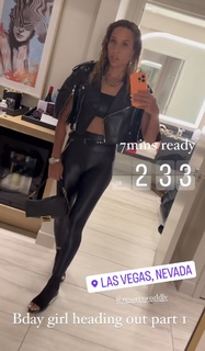 Lolo Jones feet photo thumbnail