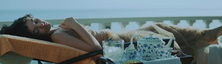 Lorde feet photo thumbnail