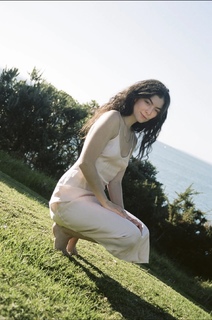 Lorde feet photo thumbnail