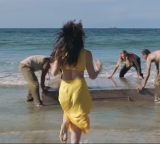 Lorde feet photo thumbnail