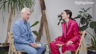 Lorde feet photo thumbnail
